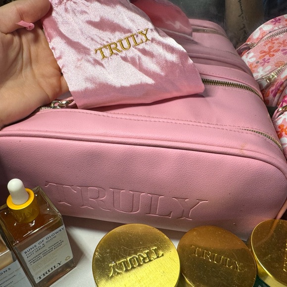 HUGE TRULY BUNDLE - Picture 9 of 10